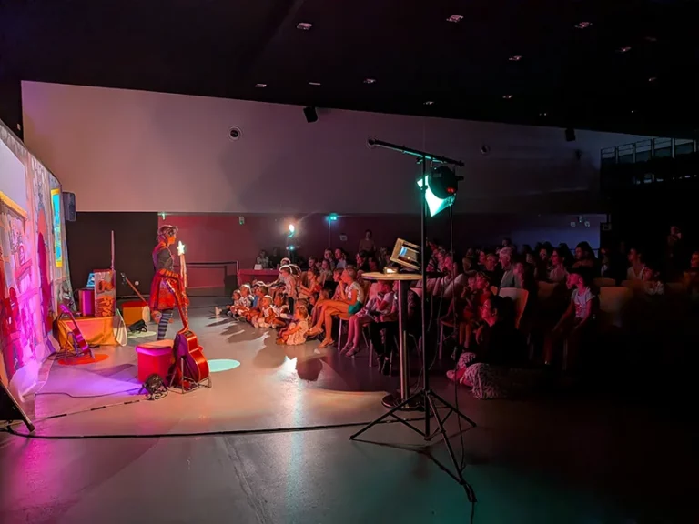 Zwei Fescht spectacle isab gruss